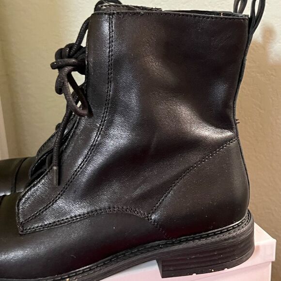 Brand New Black Chelsea & Violet
Gia Leather Combat Booties Size 8.5 - Picture 6 of 8